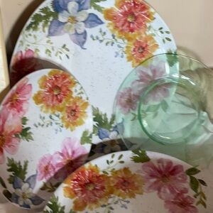 Entree salad dessert in set